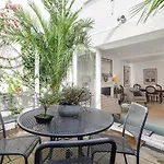 Veeve - Heart Of Hampstead